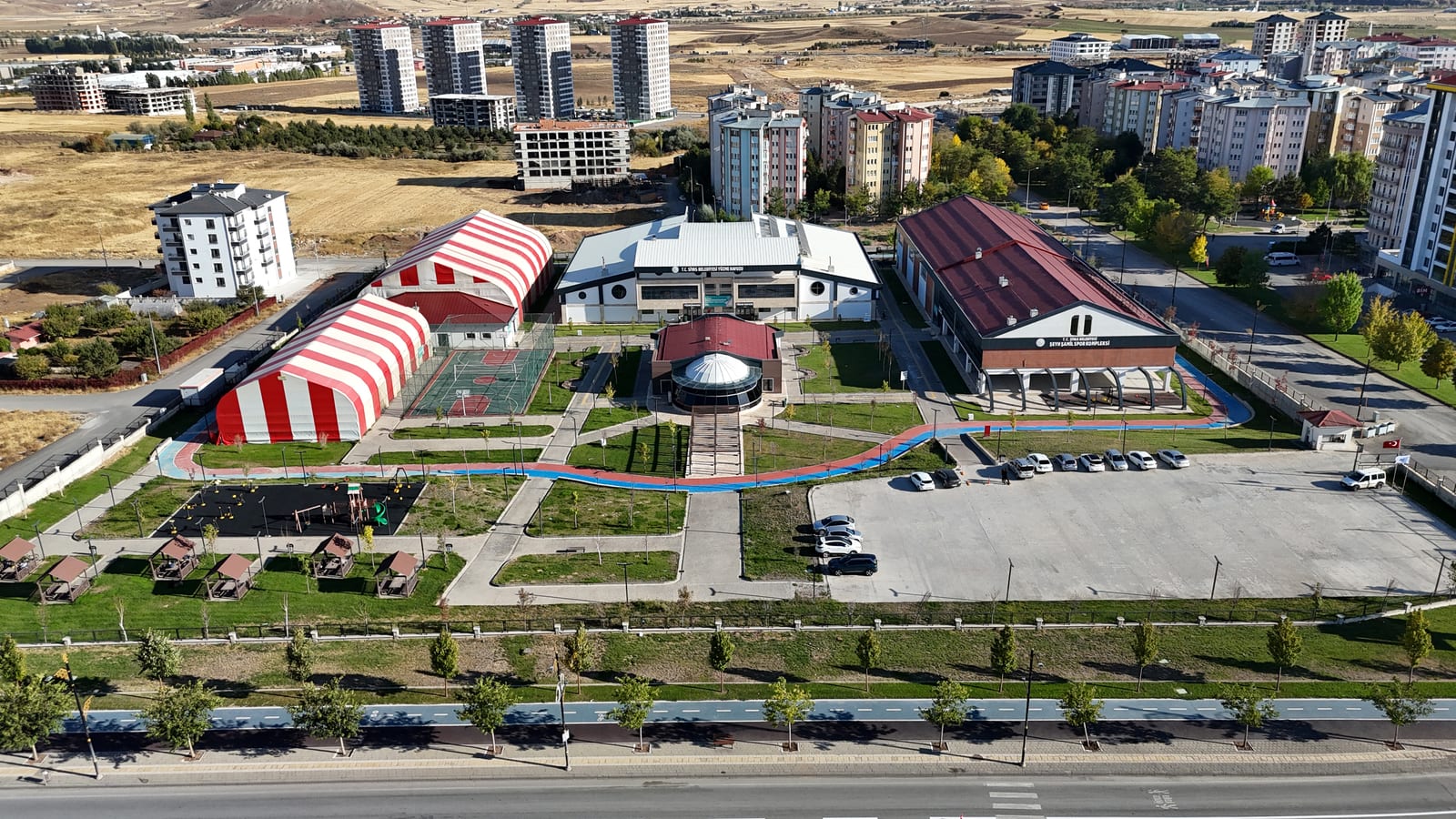 Şeyh Şamil Spor Kompleksi