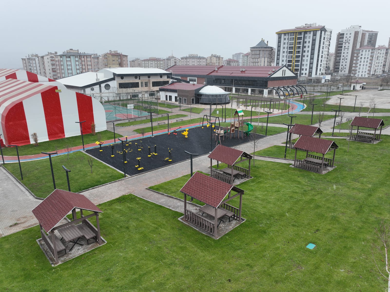 Şeyh Şamil Spor Kompleksi 8